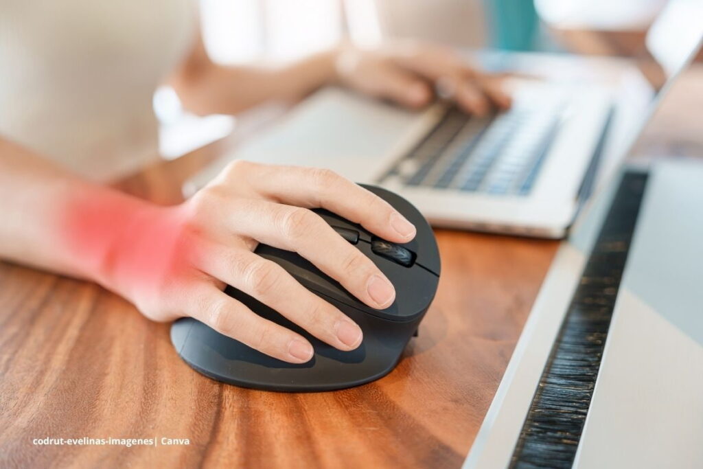 ergonomía digital, salud tecnológica, postura correcta, uso de la tecnología, Ejercicios de manos para prevenir túnel carpiano, Más Tecnología