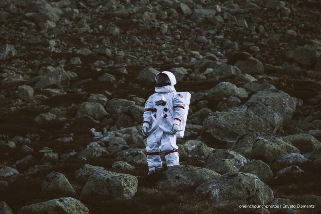 hotel en la Luna, Astronauta explorando la Luna, Más Tenología